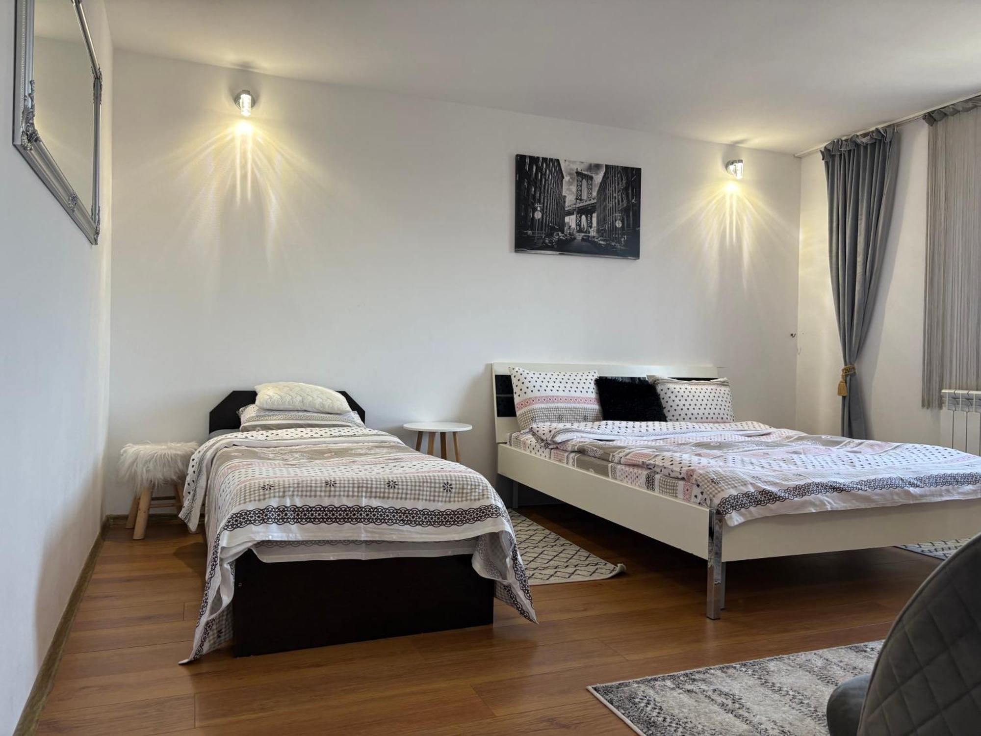 Vila Mik Guesthouse Săcele Esterno foto