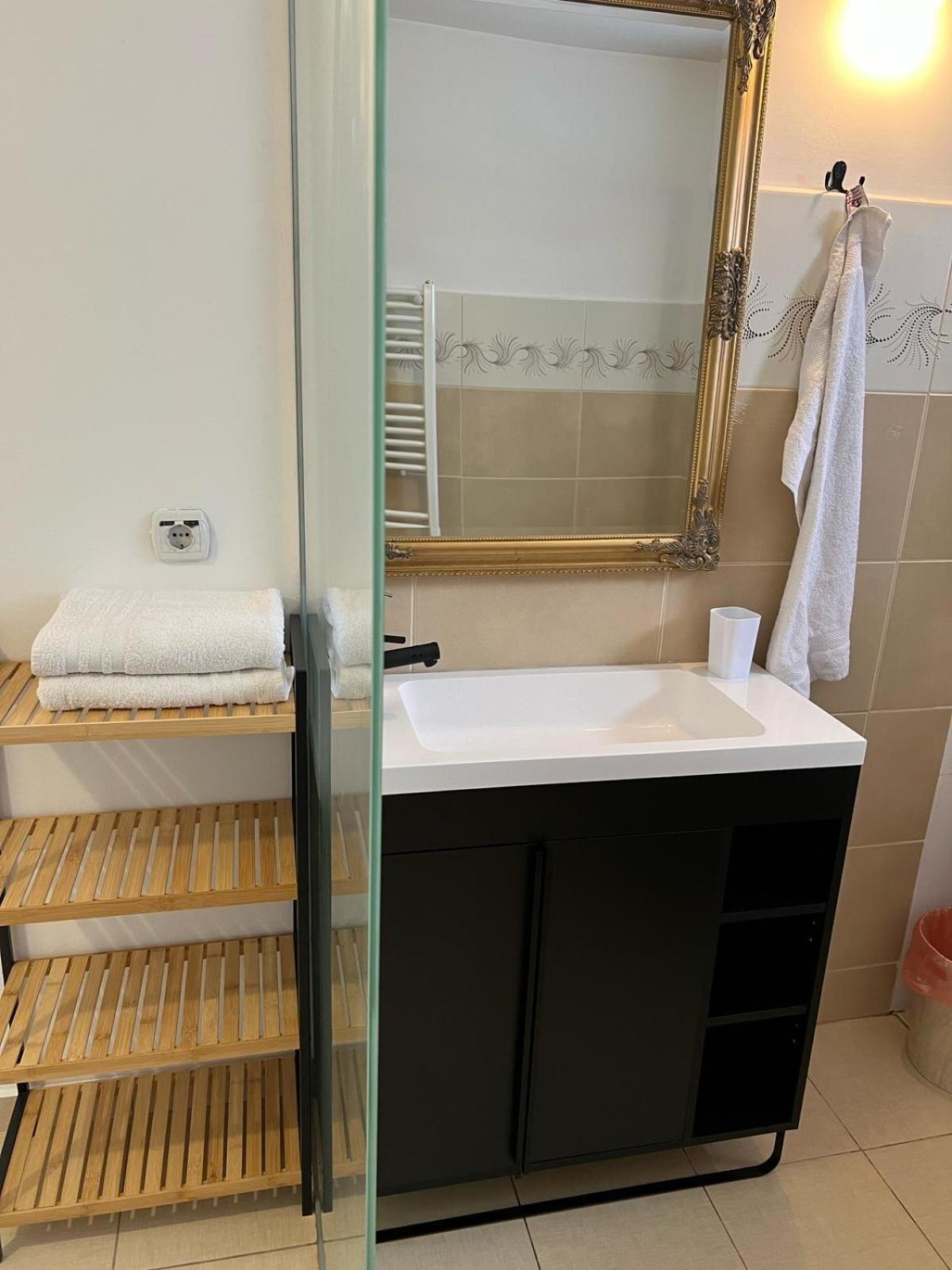 Vila Mik Guesthouse Săcele Esterno foto